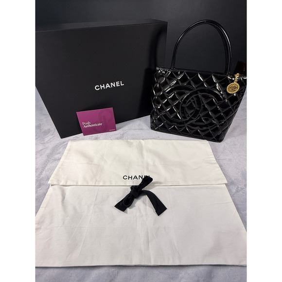 CHANEL Handbags - Chanel Black Patent Leather Quilted CC 24k Charm Tote Bag w/‎ Poshmark COA